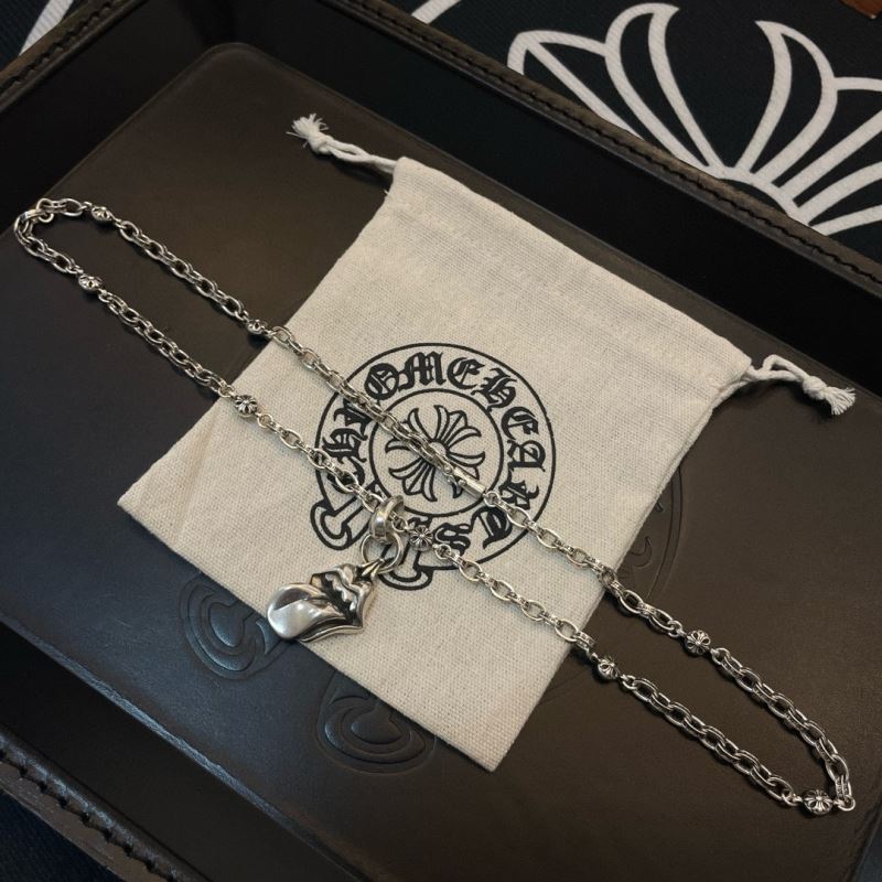 Ch*0me He**ts necklaces